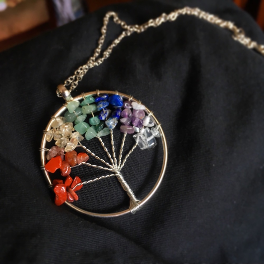 🌈 Silver Tree of life handmade crystal necklace - Picture 2 of 6